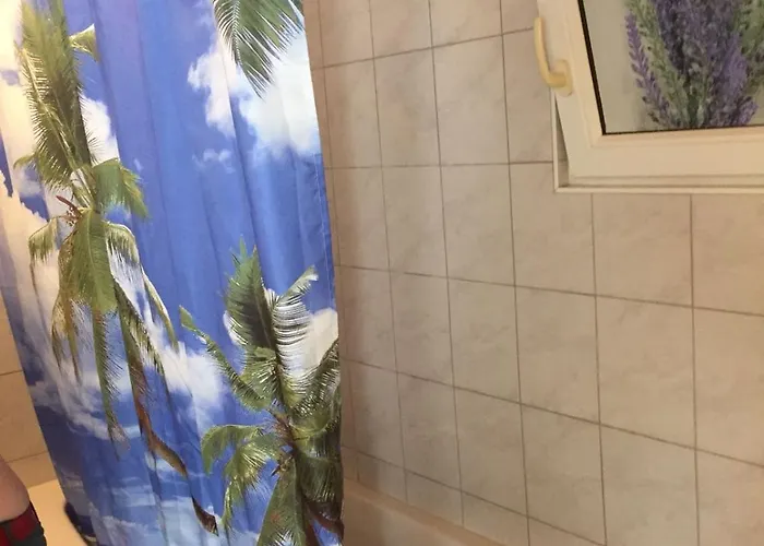 3 Zi Gartenwohnung Apartmán